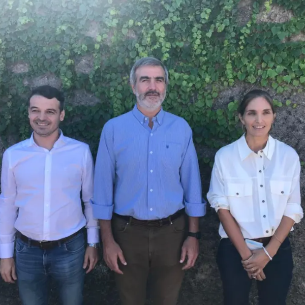 Primer encuentro del Movimiento Arraigo con donación a la Escuela Agropecuaria y Universidad en la agenda