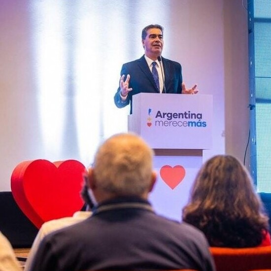 Jorge Capitanich presentó su libro «Argentina Merece Más» en San Antonio de Areco